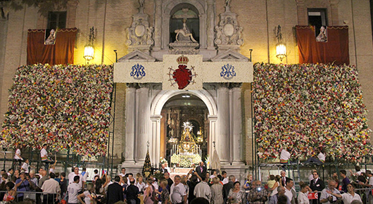 Ofrenda Floral a la Virgen de las Angustias